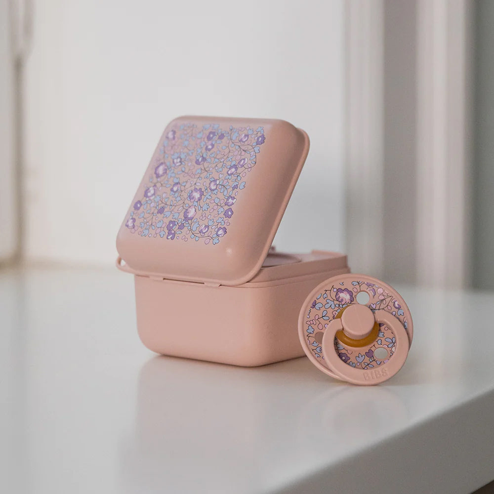Bibs x Liberty Pacifier Box المرايل × صندوق مصاصة ليبرتي