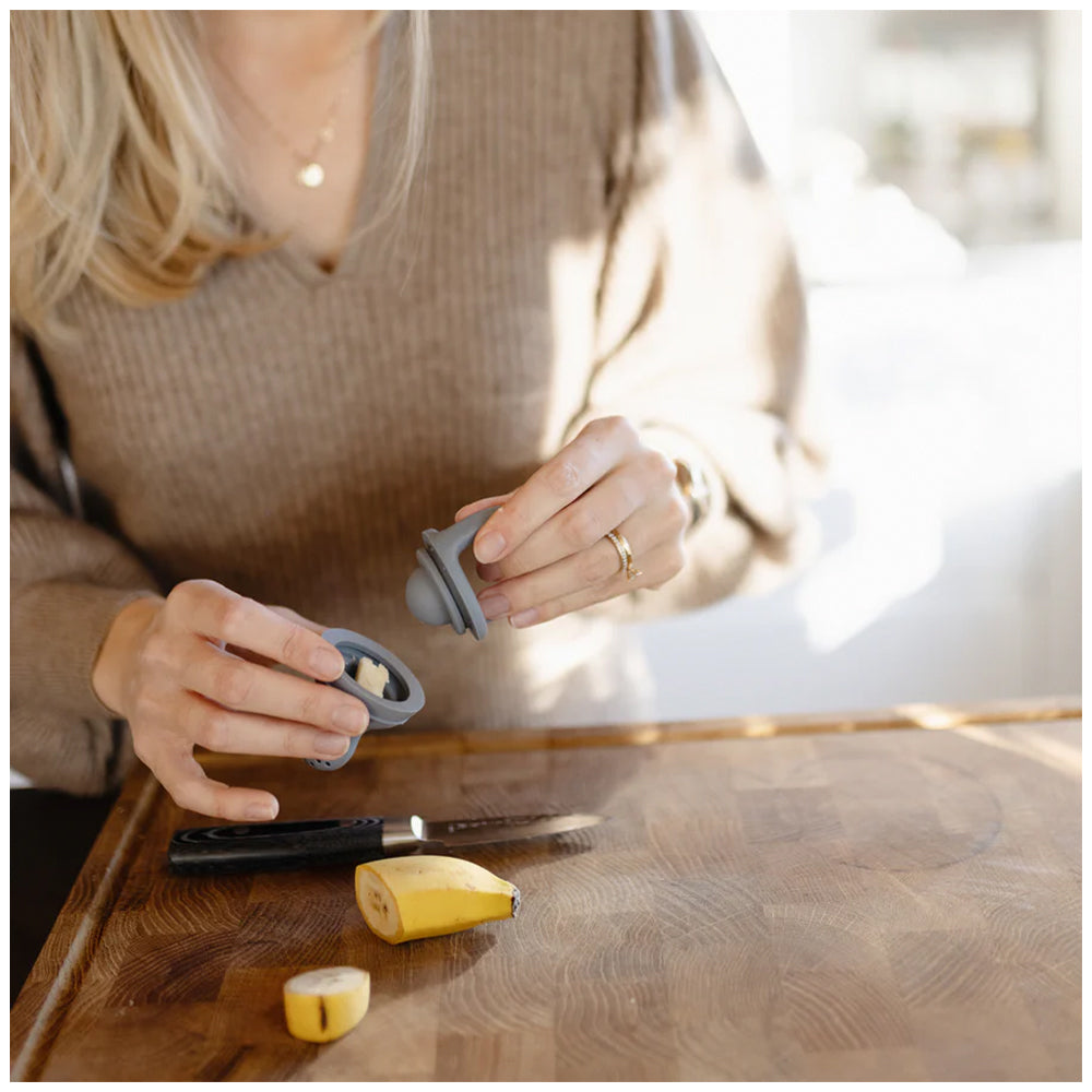 Mushie Silicone Fresh Food Feeder 2pack  وعاء تغذية الطعام الطازج من السيليكون من موشي، عبوتان