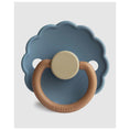 Load image into Gallery viewer, FRIGG Daisy Silicone 6-18 size 2 pack of 1 / فريج ديزي سيليكون 6-18 مقاس 2، عبوة من 1
