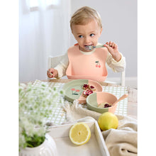 Lässig Silicone Bib — view 3