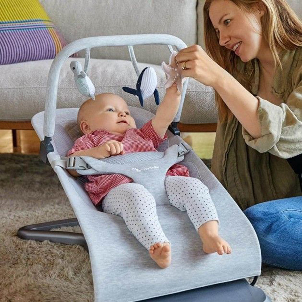 ErgoBaby Evolve Bouncer Toy Bar Ocean Wonders / إرجو بيبي إيفولف باونسر توي بار أوشن وندرز