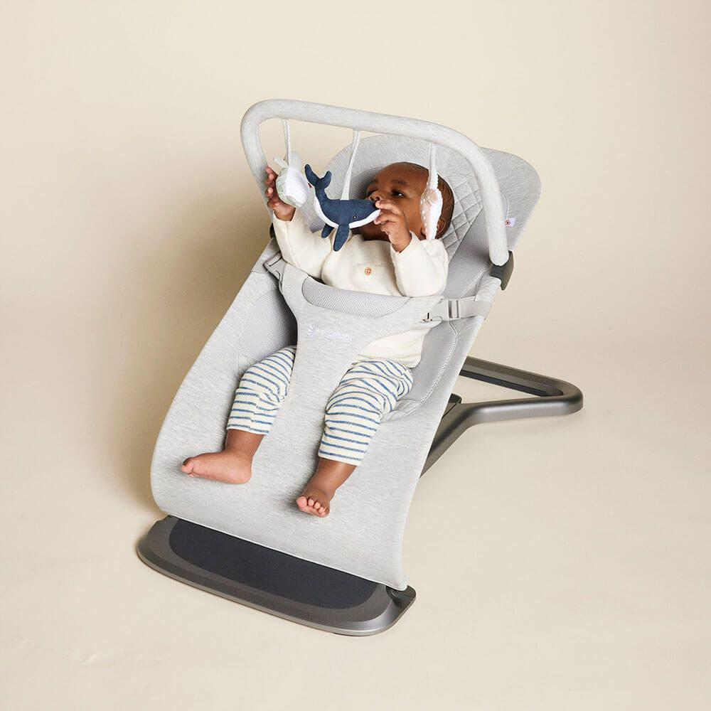 ErgoBaby Evolve Bouncer Toy Bar Ocean Wonders / إرجو بيبي إيفولف باونسر توي بار أوشن وندرز
