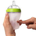 Load image into Gallery viewer, Comotomo Baby Bottle Single 250ml /  زجاجة أطفال كوموتومو مفردة 250 مل
