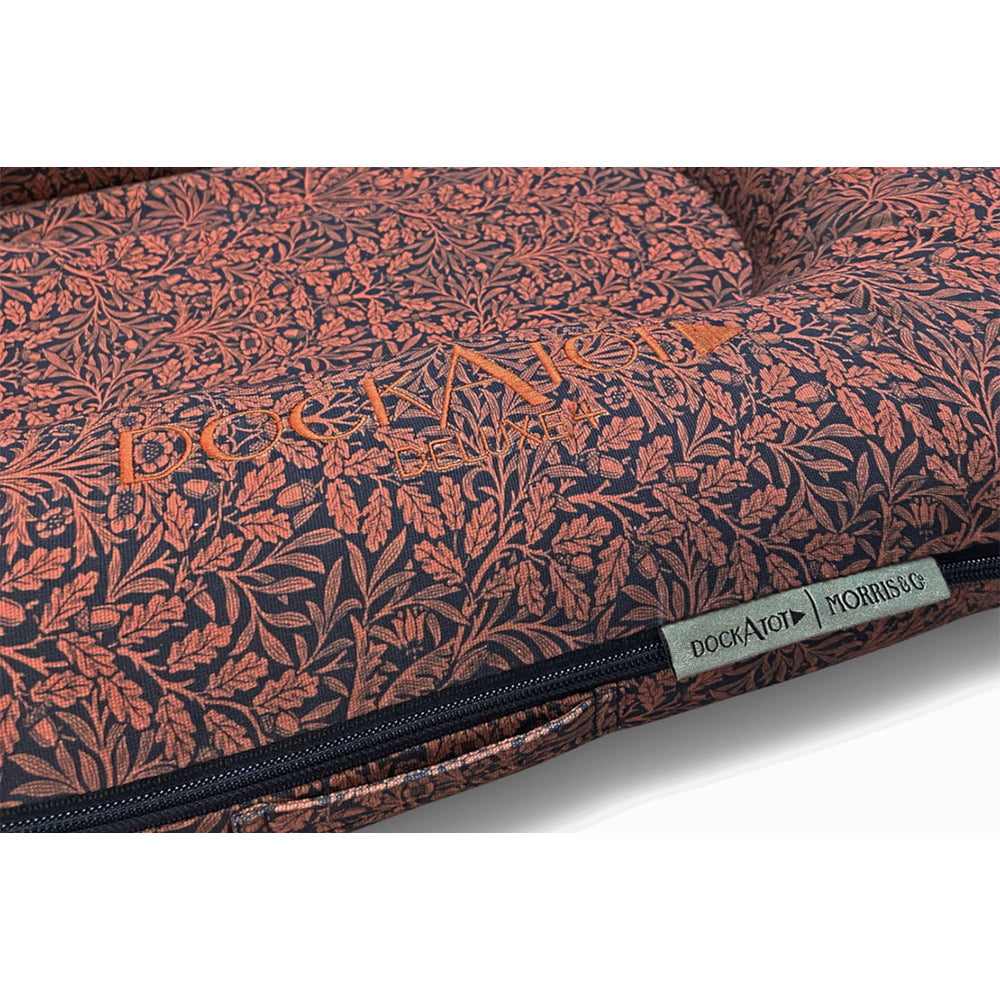 DockATot Deluxe + Dock Morris & Co / دوك أتوت ديلوكس + دوك موريس وشركاه