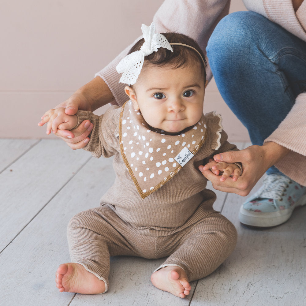 Copper Pearl Bandana Bibs 4 Pack / صدريات باندانا لؤلؤية نحاسية مكونة من 4 قطع