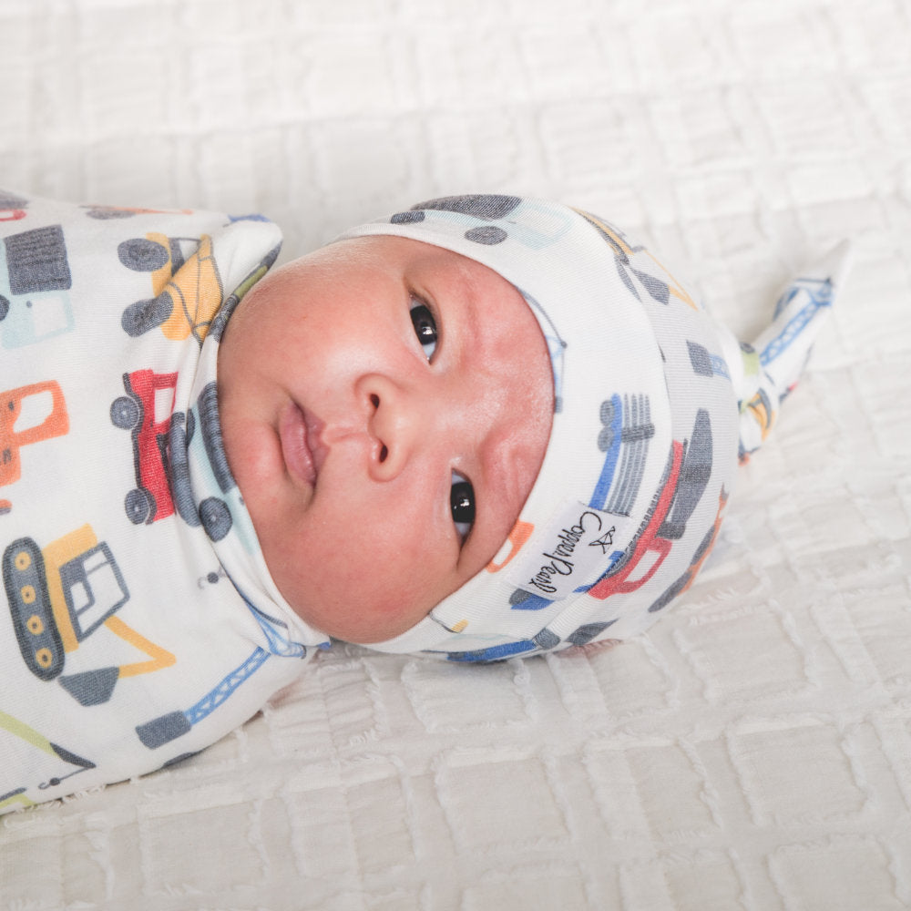 Copper Pearl Top Knot Hat / قبعة بعقدة علوية من اللؤلؤ النحاسي