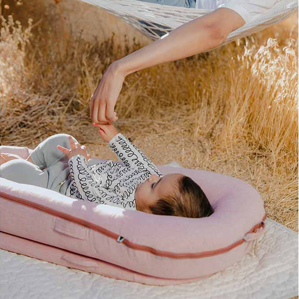 DockATot Deluxe+ Dock / دوك أتوت ديلوكس + دوك