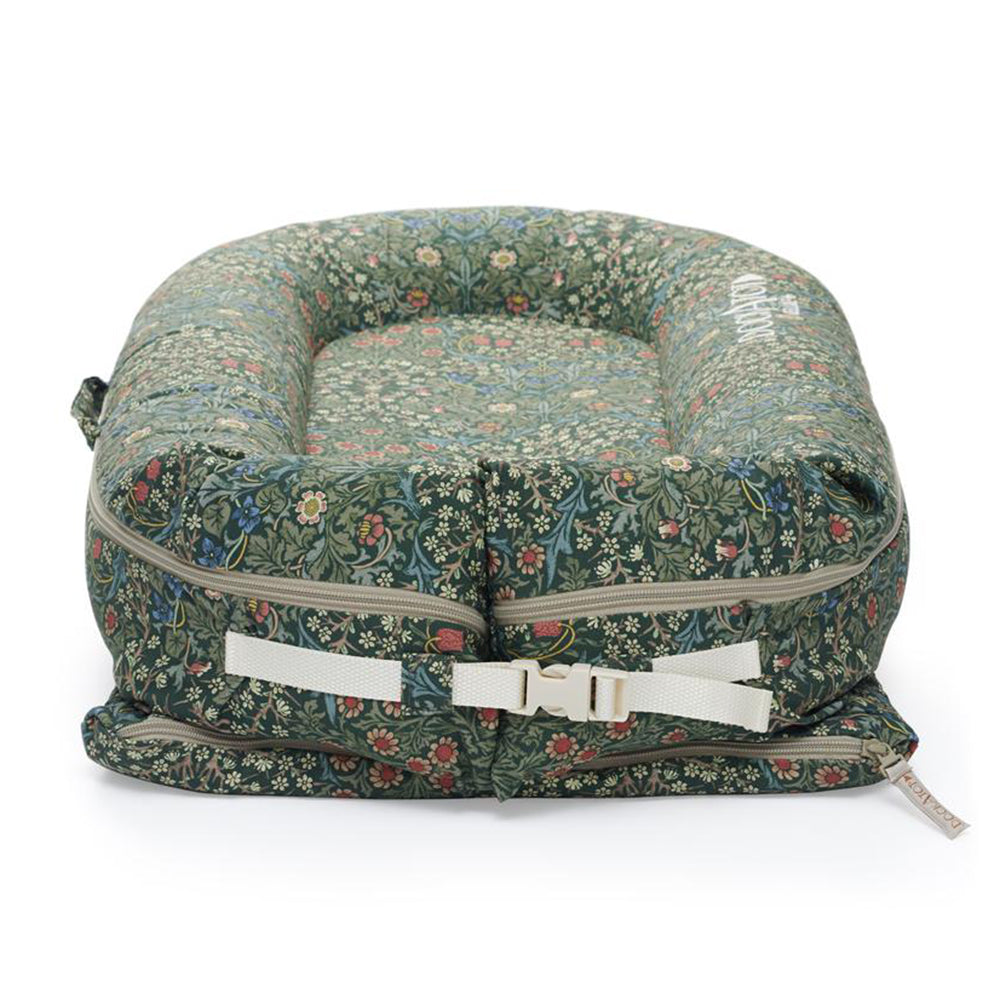 DockATot Deluxe + Dock Morris & Co / دوك أتوت ديلوكس + دوك موريس وشركاه